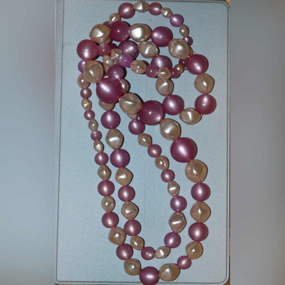 Chic Pink and Cream Beaded Necklace